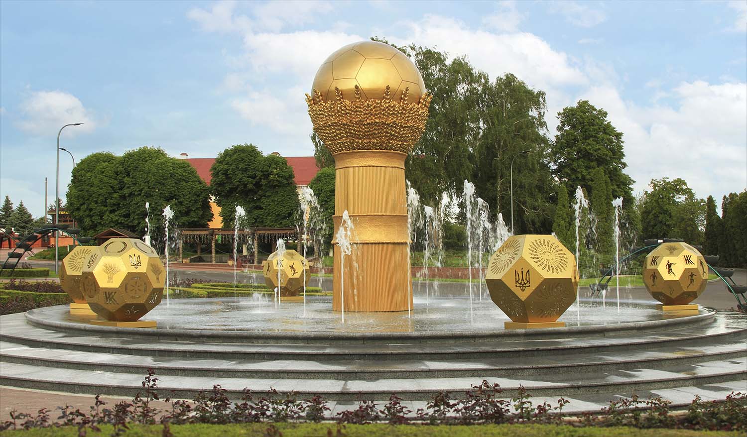 "FC Kolos" - Public art fountain with a sculptural composition - Фото №4
