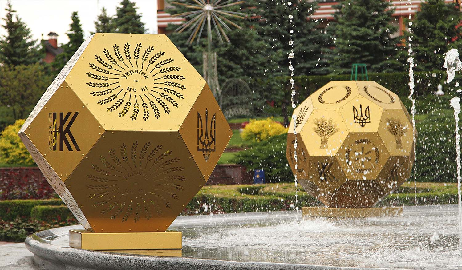 "FC Kolos" - Public art fountain with a sculptural composition - Фото №7