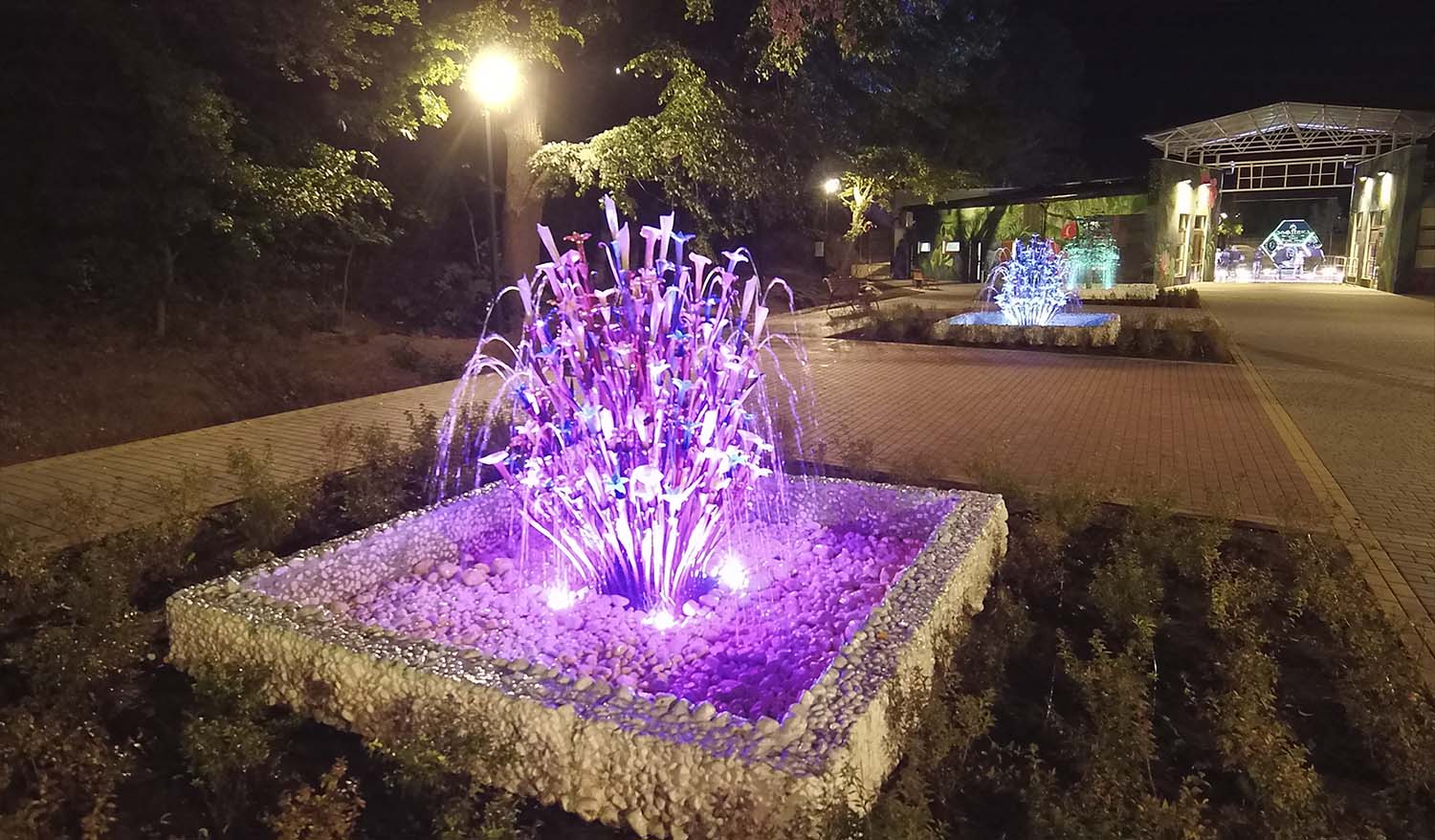 "Aqua-Flora" water public art installation - Фото №3