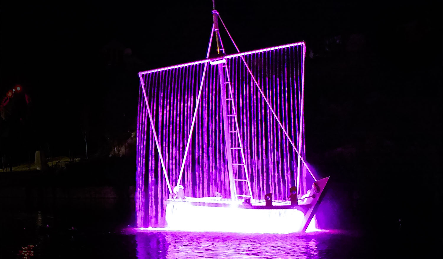 "Sailboat" water public art sculpture - Фото №2