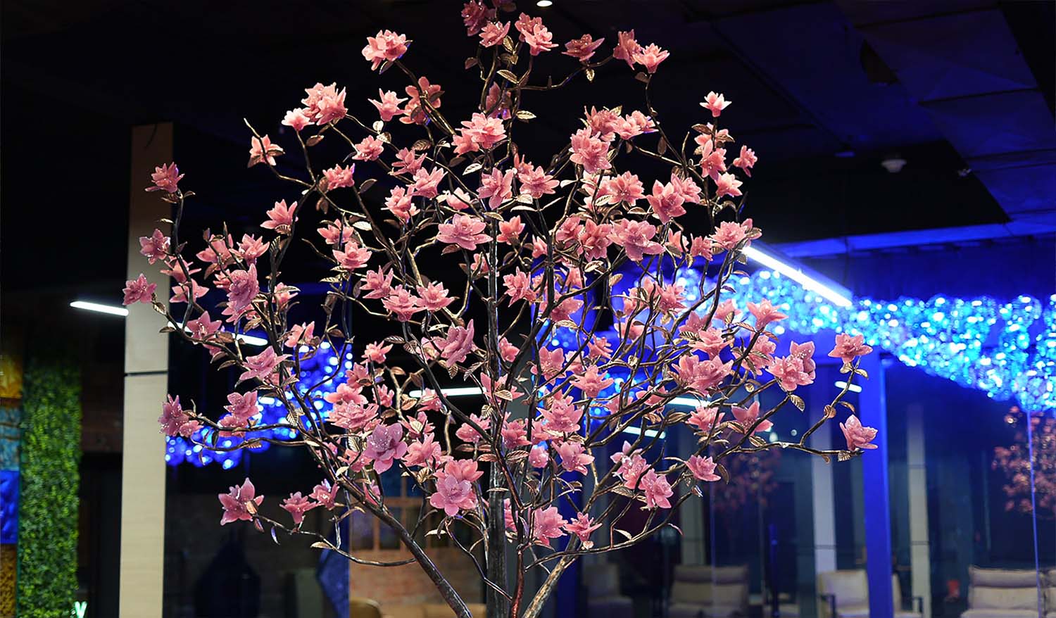 "Magnolia" public art installation - Фото №2